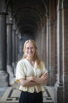 Bijles thesis-scriptiebegeleiding of maatschappijleer met Emmi