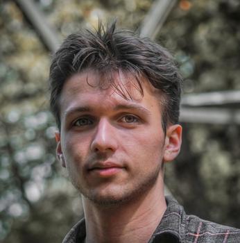 Bijles scheikunde, wiskunde of thesis-scriptiebegeleiding met Adrian